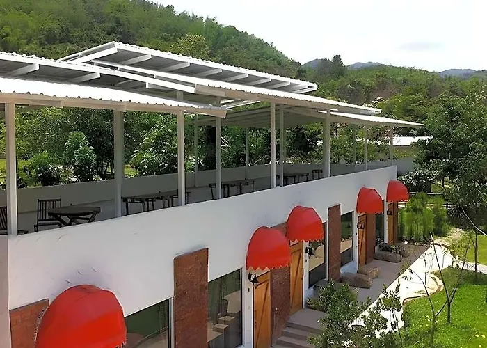 โรงแรม Monoko Porploen Suanphung Ratchaburi